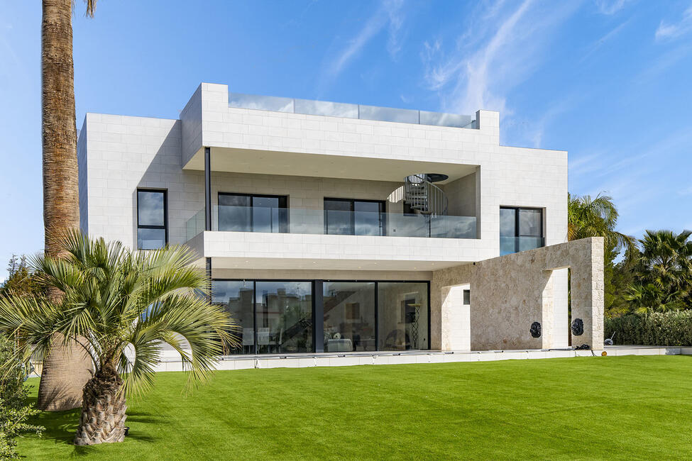 Sensational villa in 1st sea line in Puig de Ros