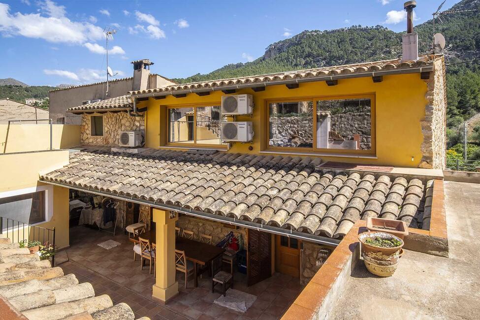 Mallorquinisches Chalet mit Bergblick in Andratx