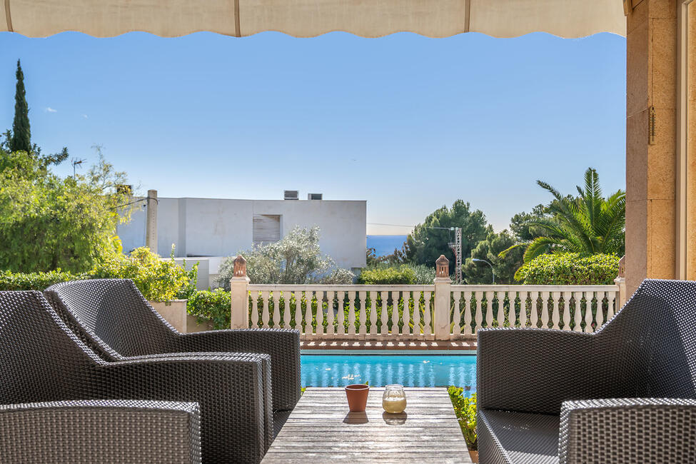 Fantastische Villa mit Gästeapartment und Teilmeerblick in Costa d’en Blanes