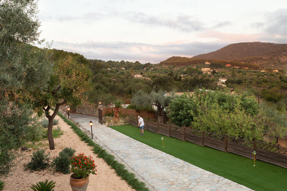 Attraktive Finca mit Bergblick und schönem Poolbereich in Alaró