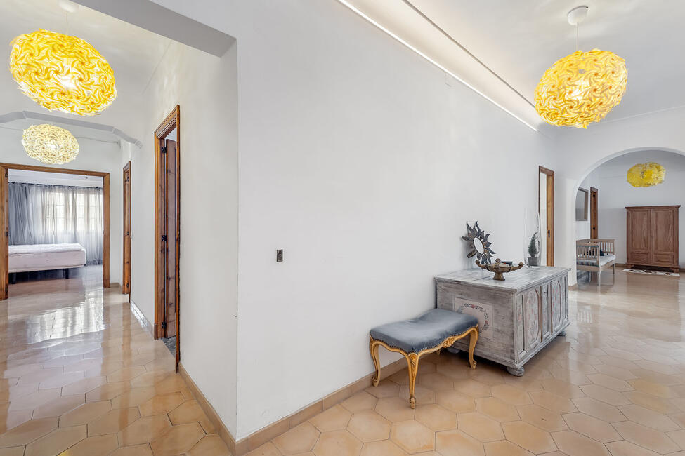 Komplett möbliertes 5-Schlafzimmer-Apartment in Palmas Innenstadt