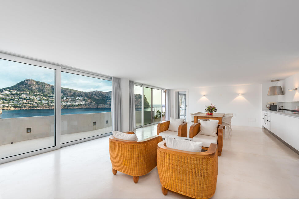Luxuriöses Apartment in 1. Meereslinie in Puerto Andratx
