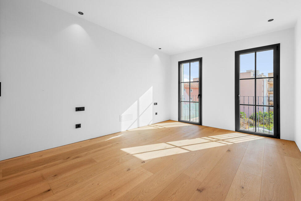 Adosado de nueva construcción con piscina, garaje y fantásticas vistas al mar en Palma