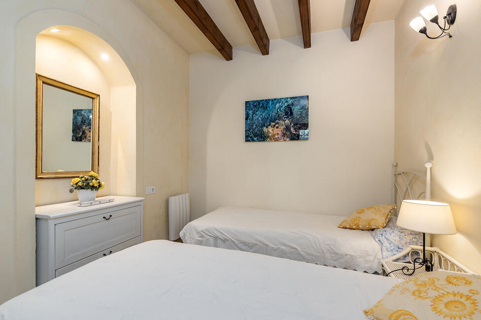 Tolles Dorfhaus mit Bergblick und Ferienvermietungslizenz in Fornalutx