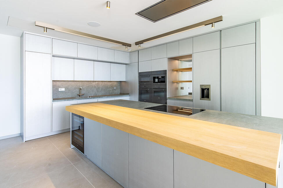 Luxuriöse Neubau-Villa mit Pool und Meerblick in Santa Ponsa