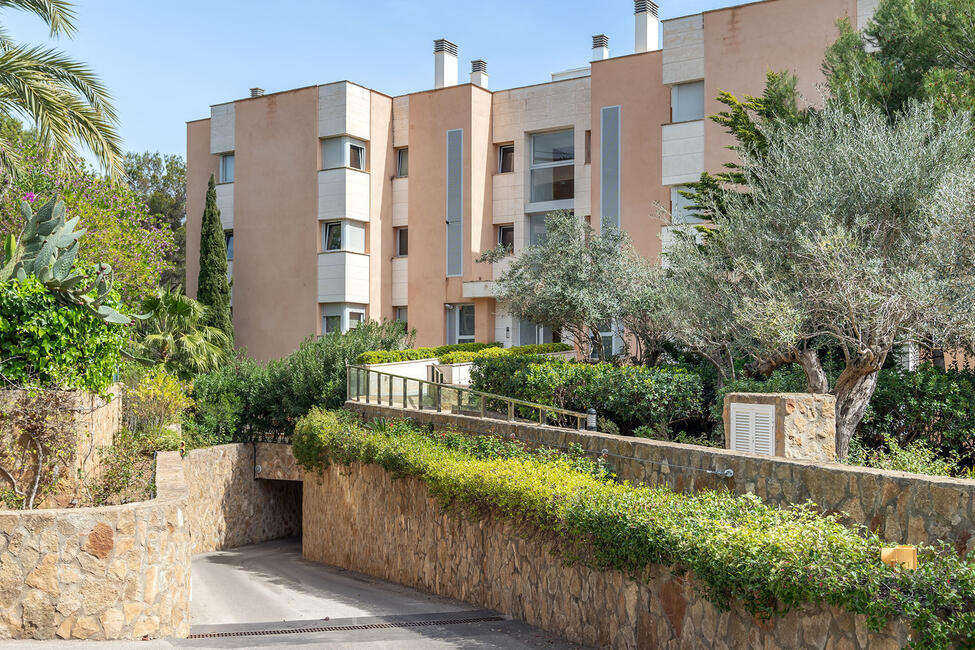 Fantastic ground floor apartment with garden and sunny terraces in Sol de Mallorca