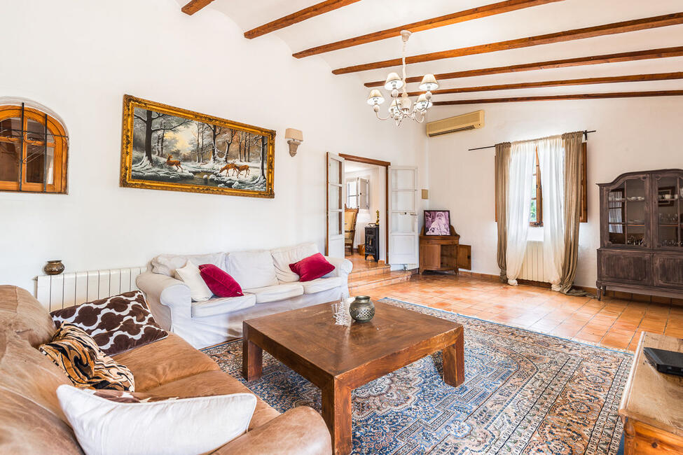 Multigenerational family finca with 11 rooms in Santa Maria del Cami