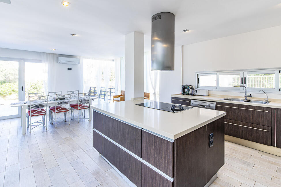 Moderne Villa mit Pool und Ferienvermietungslizenz in Sa Torre
