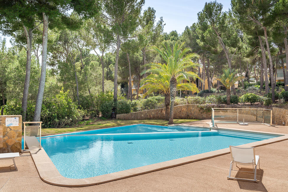 Fantastic ground floor apartment with garden and sunny terraces in Sol de Mallorca