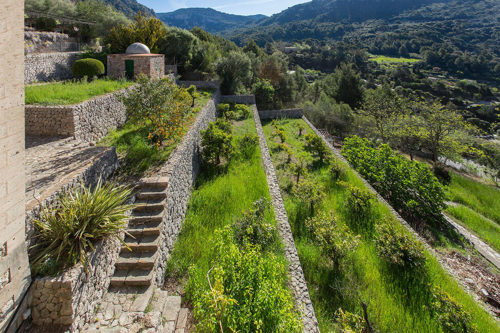 Manor house with vacation license, pool and tennis court in Valldemossa