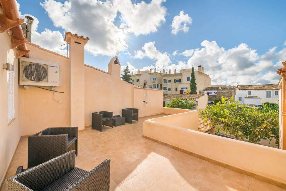 Chic townhouse with vacation rental license and patio with pool in Capdepera