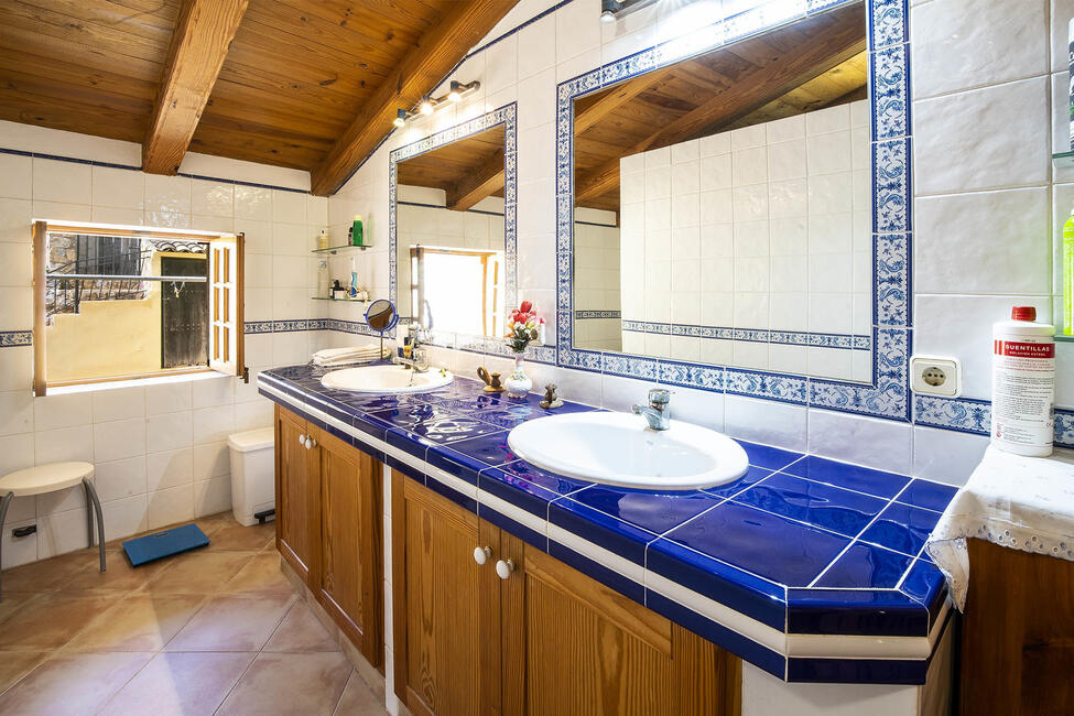 Mallorquinisches Chalet mit Bergblick in Andratx