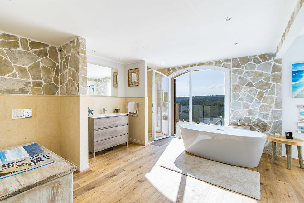 Wunderschöne Villa mit Meerblick und Fahrstuhl in Sol de Mallorca