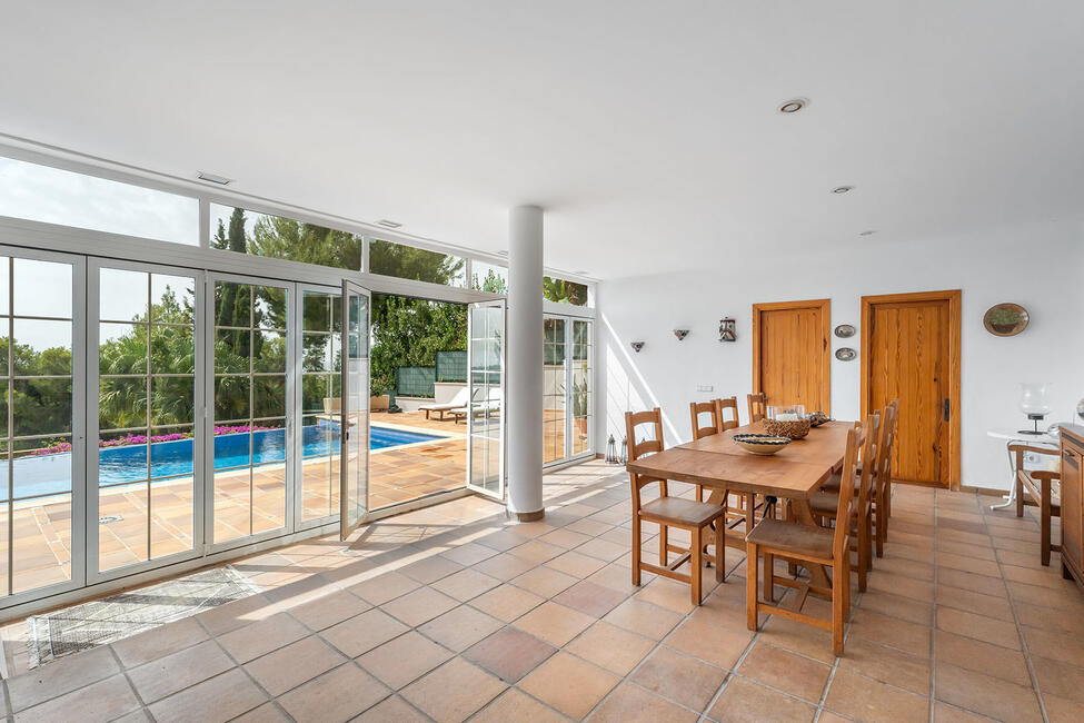 Elegante Villa mit Pool und tollem Meerblick in Bendinat
