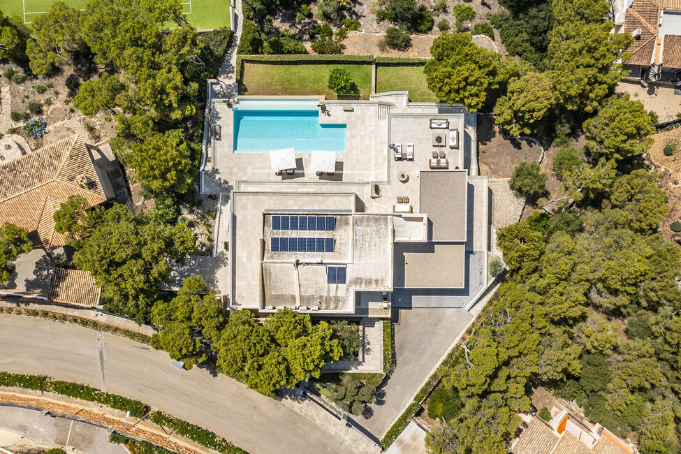 Luxusvilla mit Pool, privatem Tennisplatz und Meerblick in Santa Ponsa