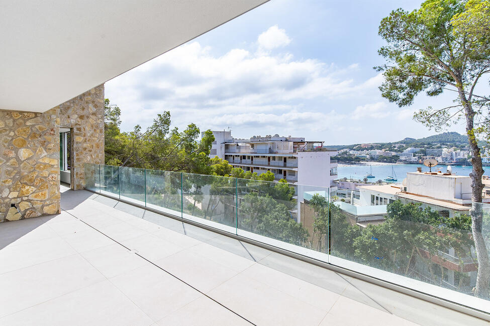 Luxuriöse Neubau-Villa mit Pool und Meerblick in Santa Ponsa