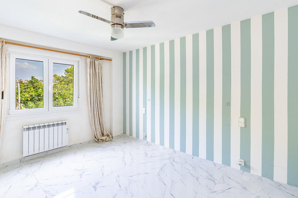 Attraktives Apartment mit Gemeinschaftspool in 1. Meereslinie von Santa Ponsa