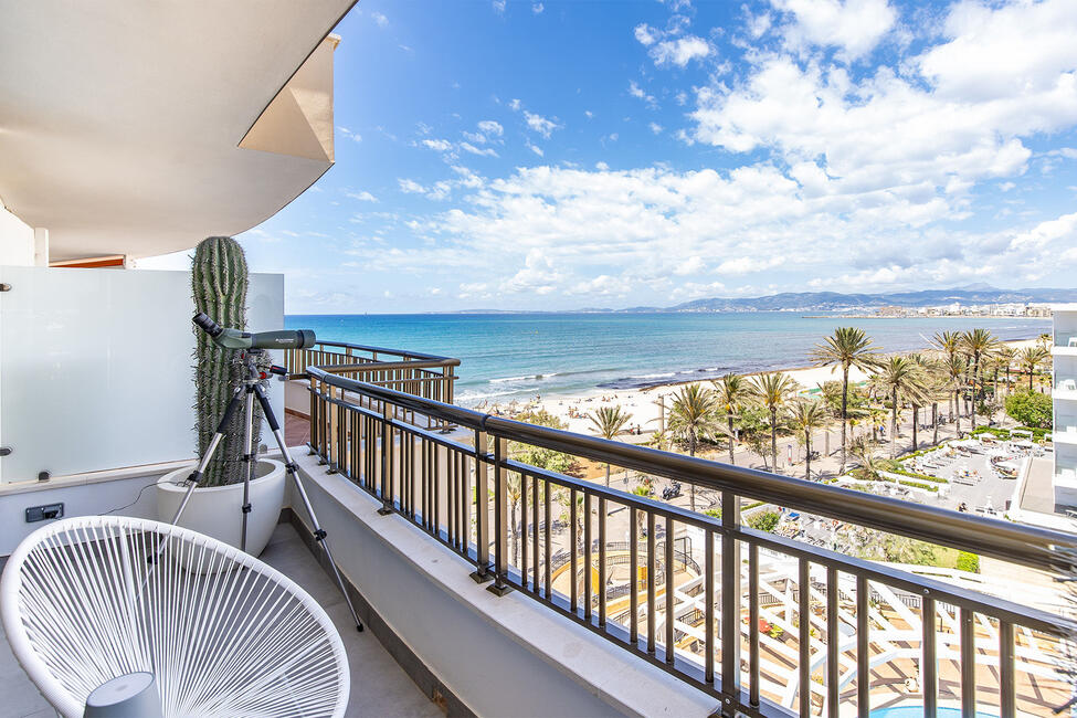 Luxurious penthouse on the seafront with parking space in Playa de Palma