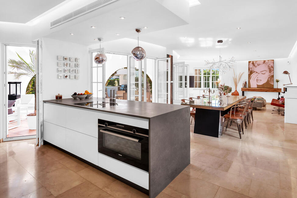 Villa in 2. Meereslinie mit fantastischem Meerblick in Sol de Mallorca