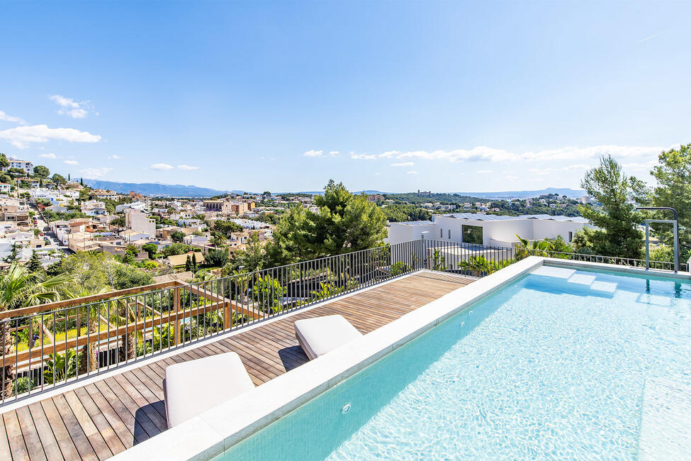 Exklusive Neubau-Villa mit zwei Pools und Blick ins Grüne in Génova, Palma