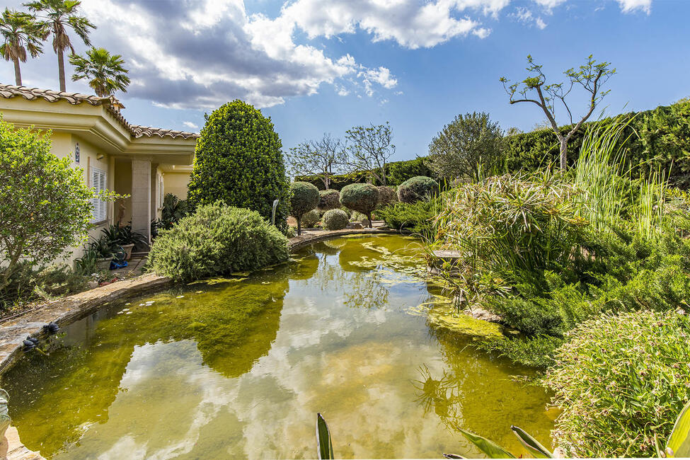 Villa im mallorquinischen Stil mit Pool und Meerblick in Pòrtol