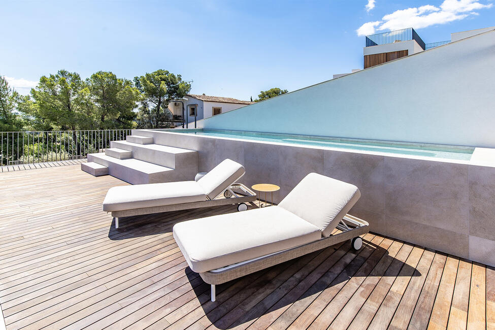 Exklusive Neubau-Villa mit zwei Pools und Blick ins Grüne in Génova, Palma
