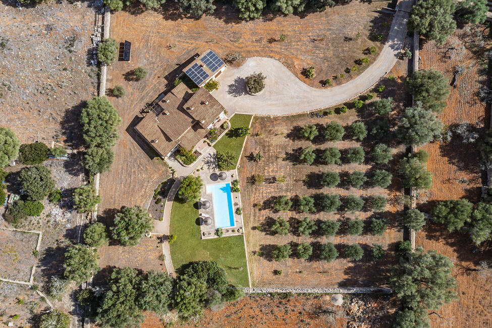 Herrliche Finca mit Pool, tollem Ausblick und viel Privatsphäre in Ariany