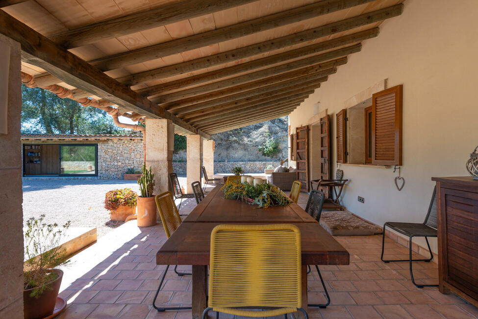 Beautiful finca with mountain views and pool in Calvia