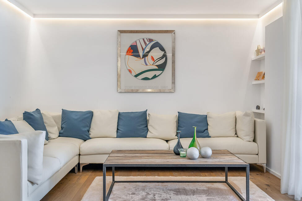 Modern townhouse with sea views and communal pool in Cas Catala