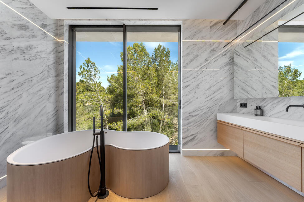 Extravagante Neubauvilla mit 2 Pools, Spa-Bereich und Fahrstuhl in Nova Santa Ponsa