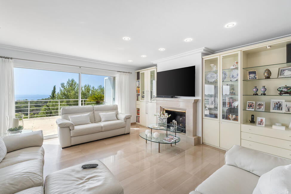 Elegante Villa mit Pool und tollem Meerblick in Bendinat