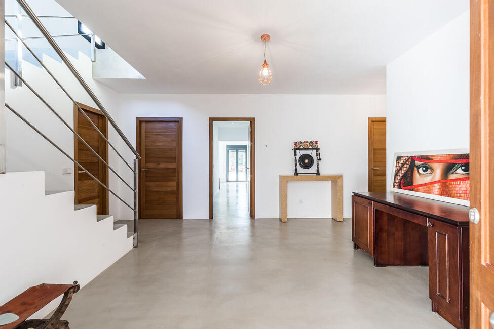 Moderne Neubau-Finca mit 23.000 m2 Grundstück und Pool in Campos