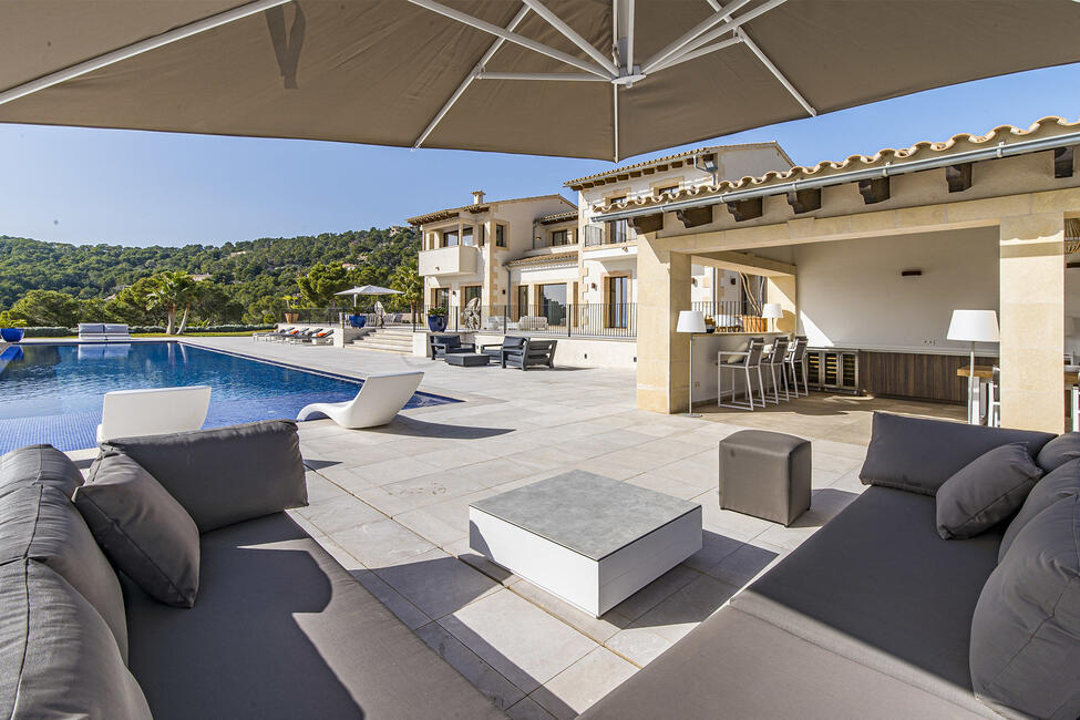Spectacular finca with sensational sea and mountain views in Puerto Andratx