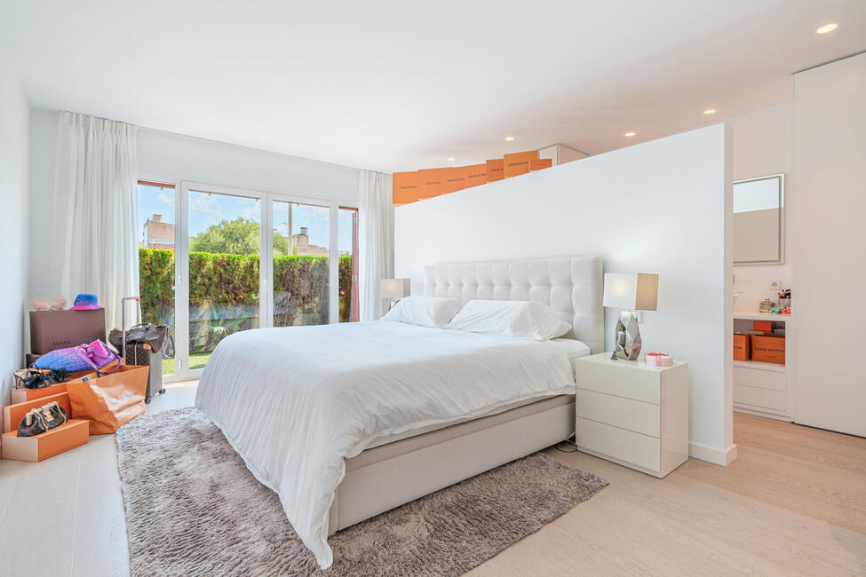 Luxuriöses Erdgeschoss-Apartment mit Gemeinschaftspool in Porto Cristo