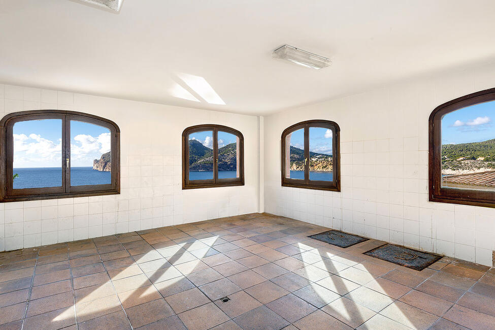 Traditionelle Meerblick-Villa mit Pool in Camp de Mar