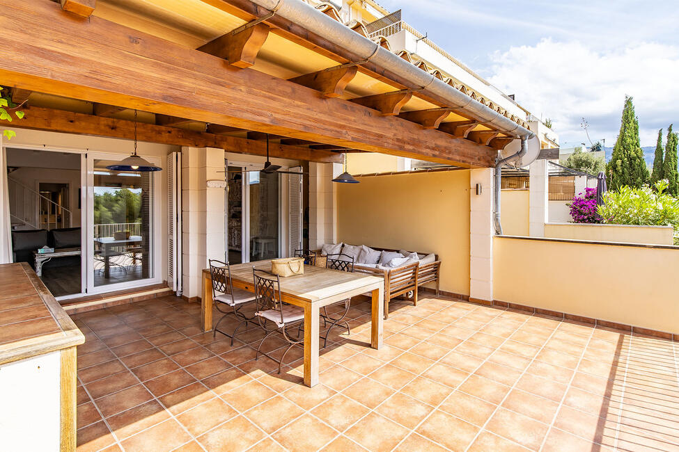 Tolles Maisonette-Apartment mit fantastischem Hafen- und Bergblick in Puerto Sóller