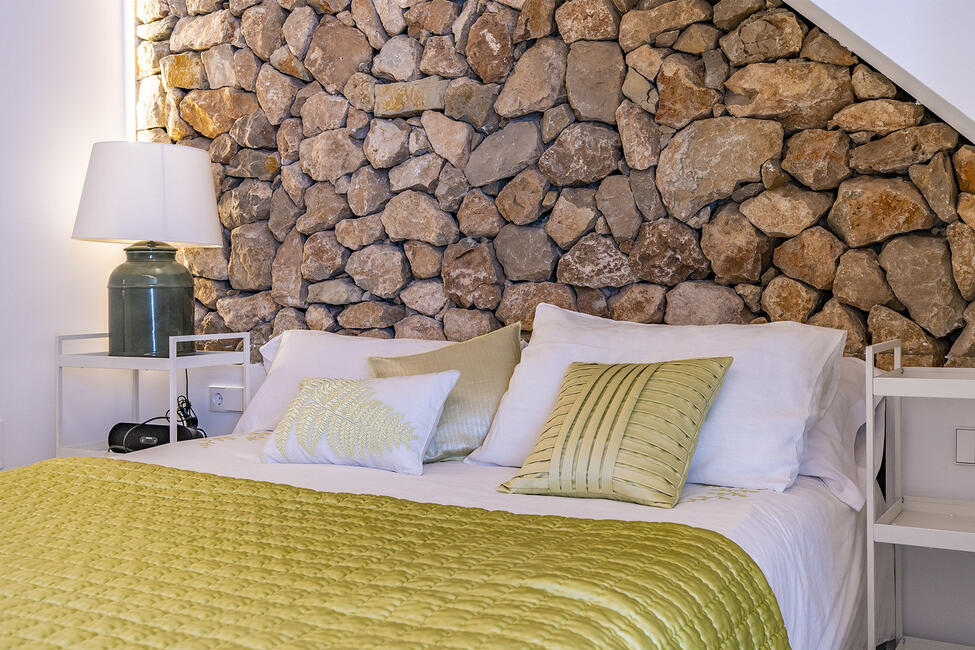 Top-renoviertes Duplex-Apartment mit Innenhof in Santa Catalina