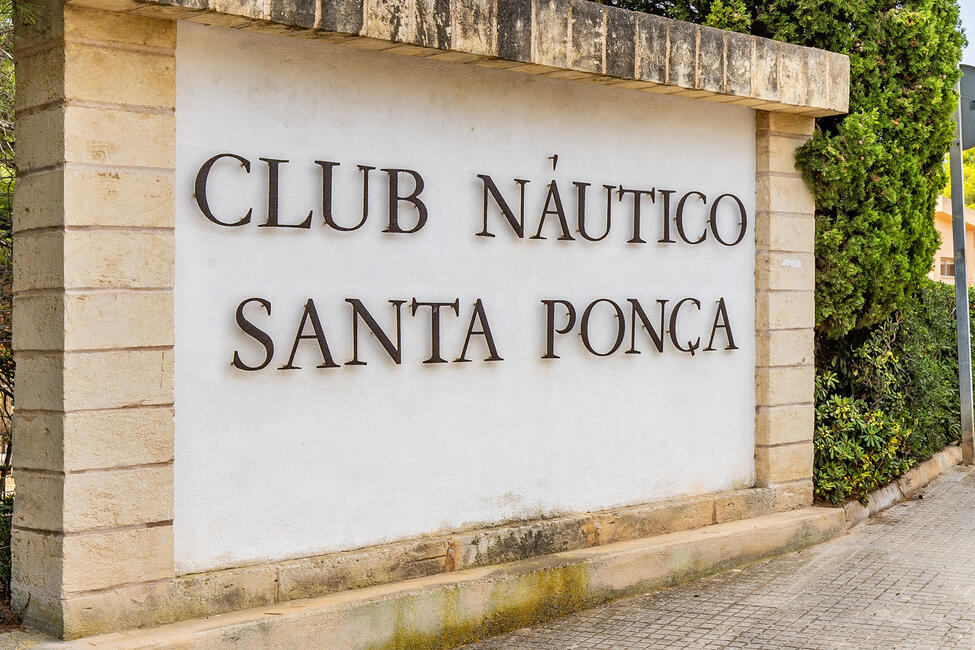 Attraktives Apartment mit Gemeinschaftspool in 1. Meereslinie von Santa Ponsa