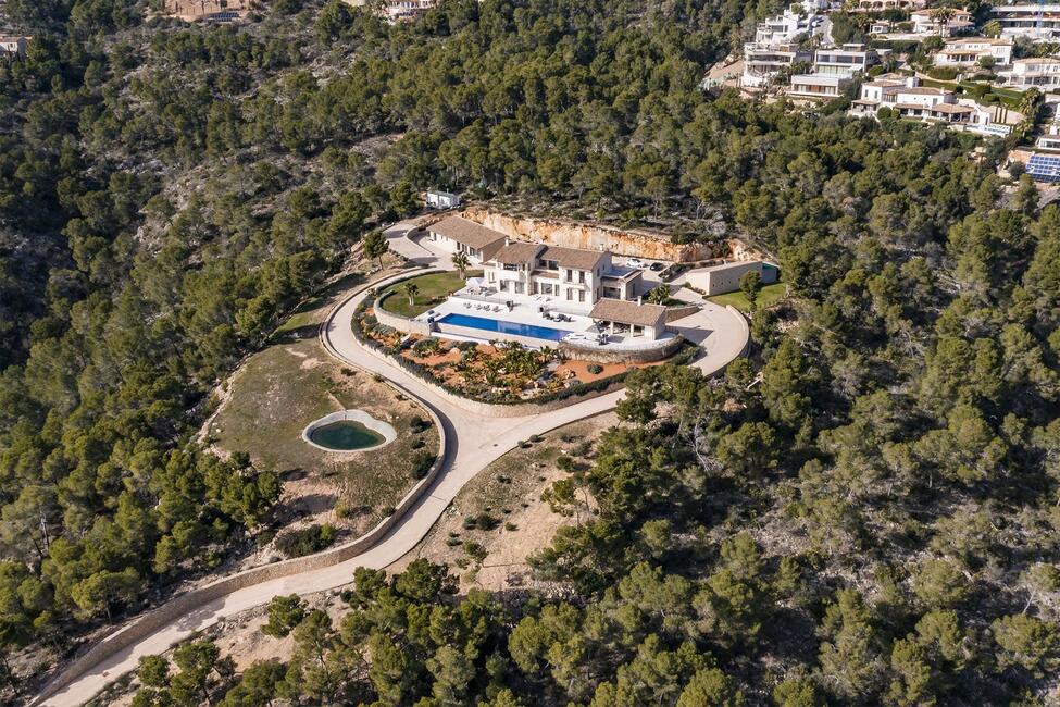 Spectacular finca with sensational sea and mountain views in Puerto Andratx