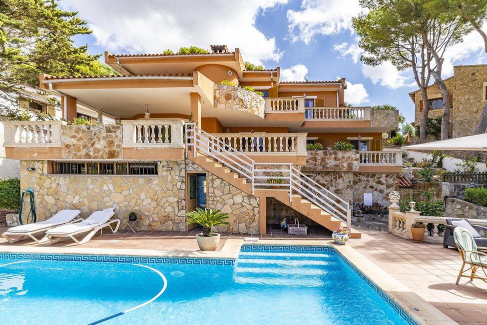Traditionelle, mallorquinische Villa mit Pool in Costa de la Calma