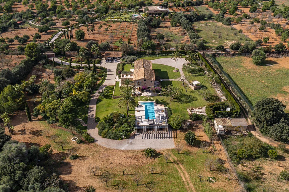 Espectacular finca con piscina e impresionantes vistas a la montaña en Santa Maria