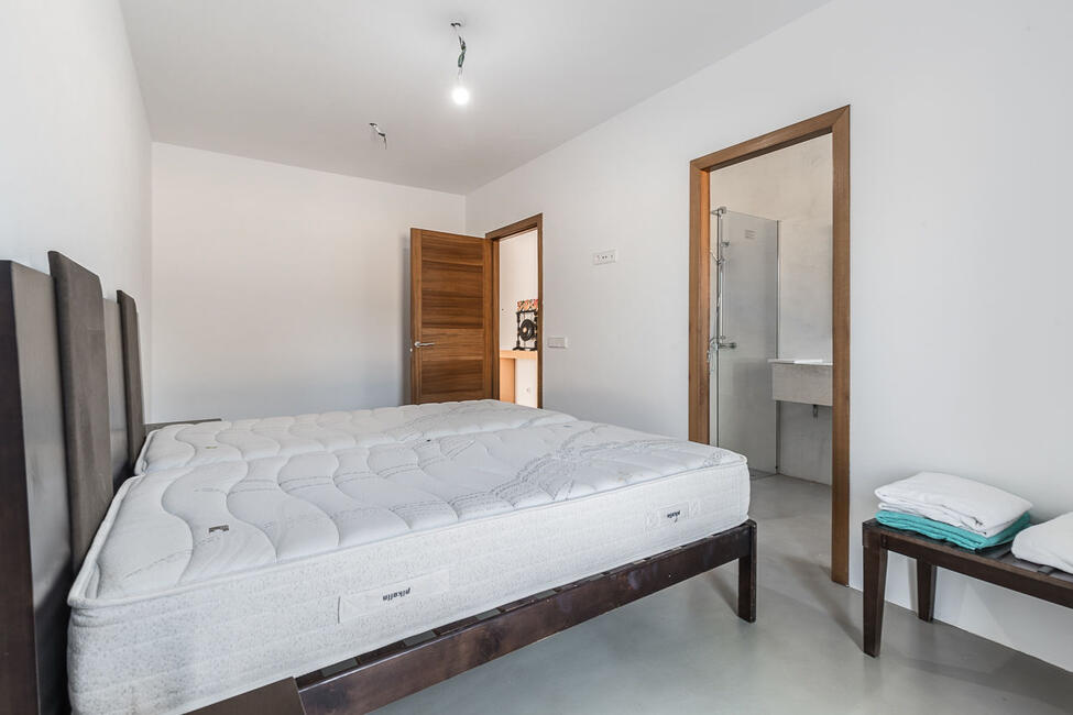 Moderne Neubau-Finca mit 23.000 m2 Grundstück und Pool in Campos