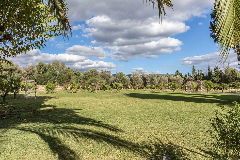 Precioso chalet con piscina y jardín en Palmanyola