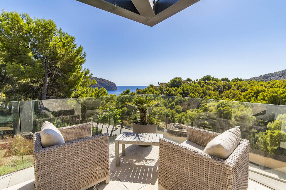 Exklusive Villa mit einem fantastischen Blick auf das Meer in Camp de Mar