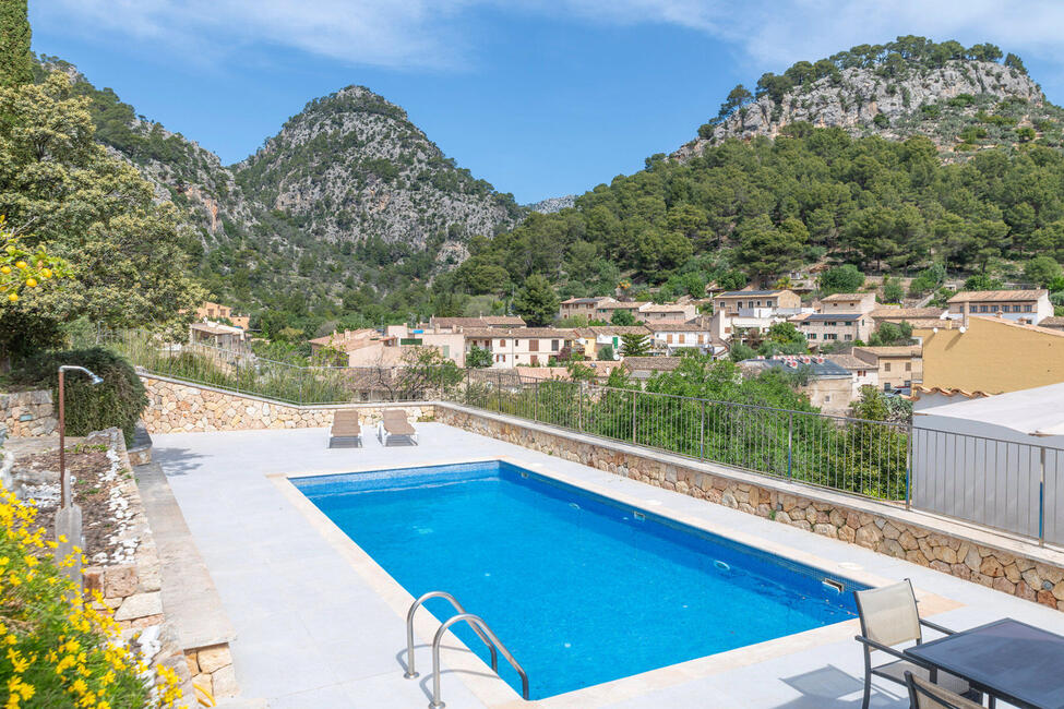 Hermosa casa adosada con piscina y licencia de alquiler de vacaciones en Caimari