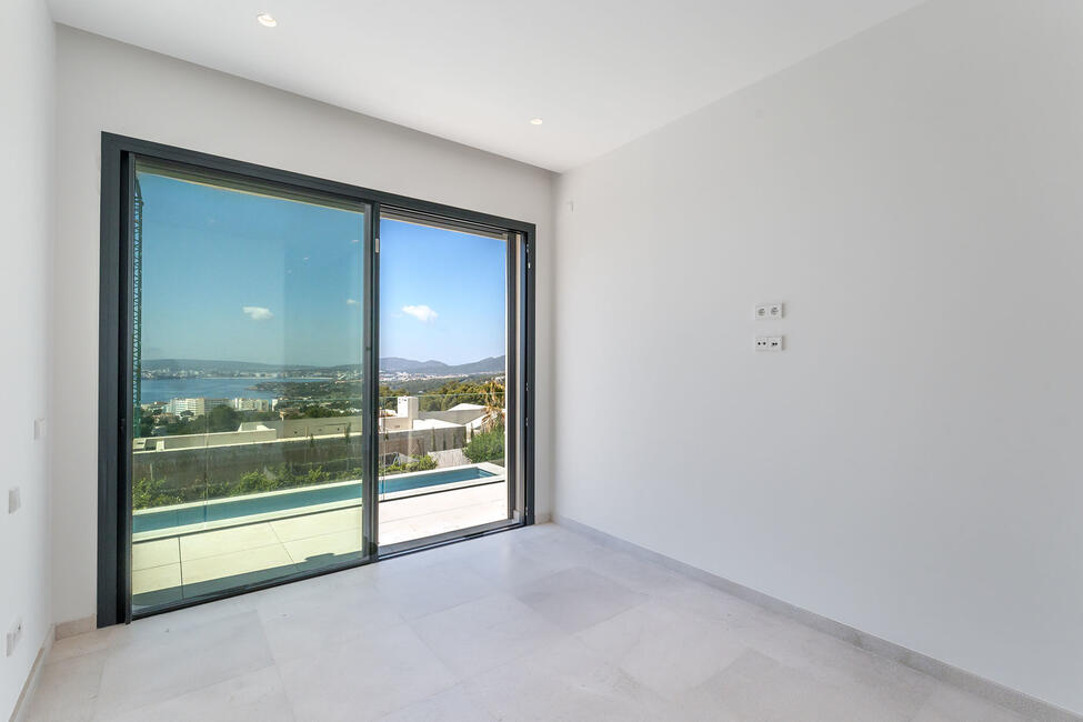 Elegant newly built villa with fantastic sea views in Portals Nous