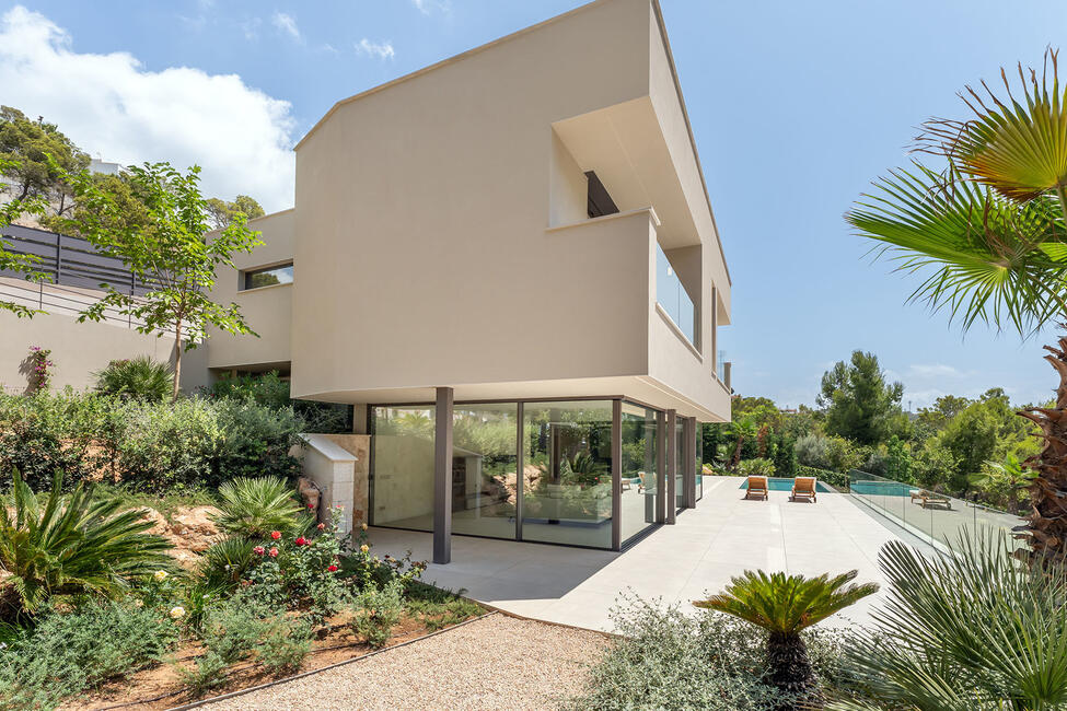 Erstklassige Luxus-Neubau-Villa mit Pool in Costa den Blanes