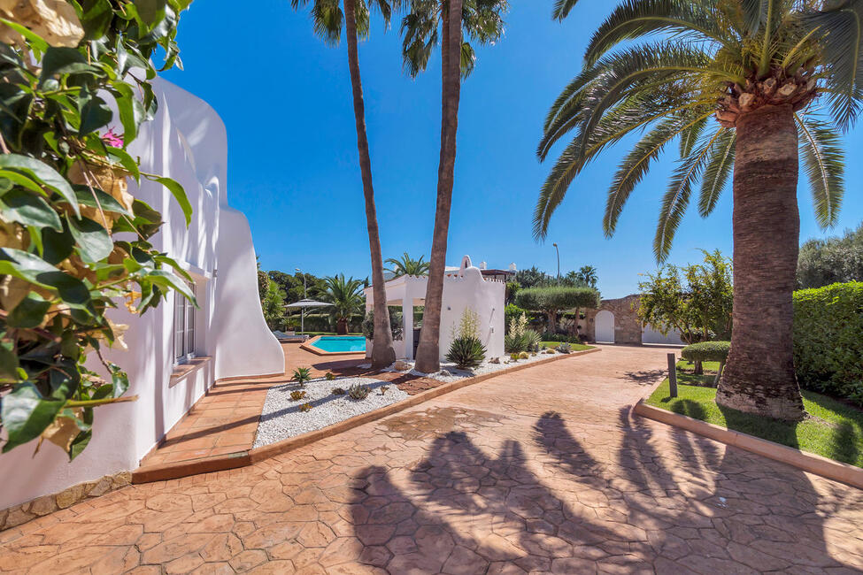 Villa in 2. Meereslinie mit fantastischem Meerblick in Sol de Mallorca