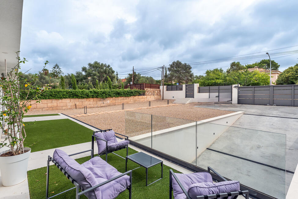 Attraktive Neubau-Villa mit Pool und Weitblick in Sa Cabaneta