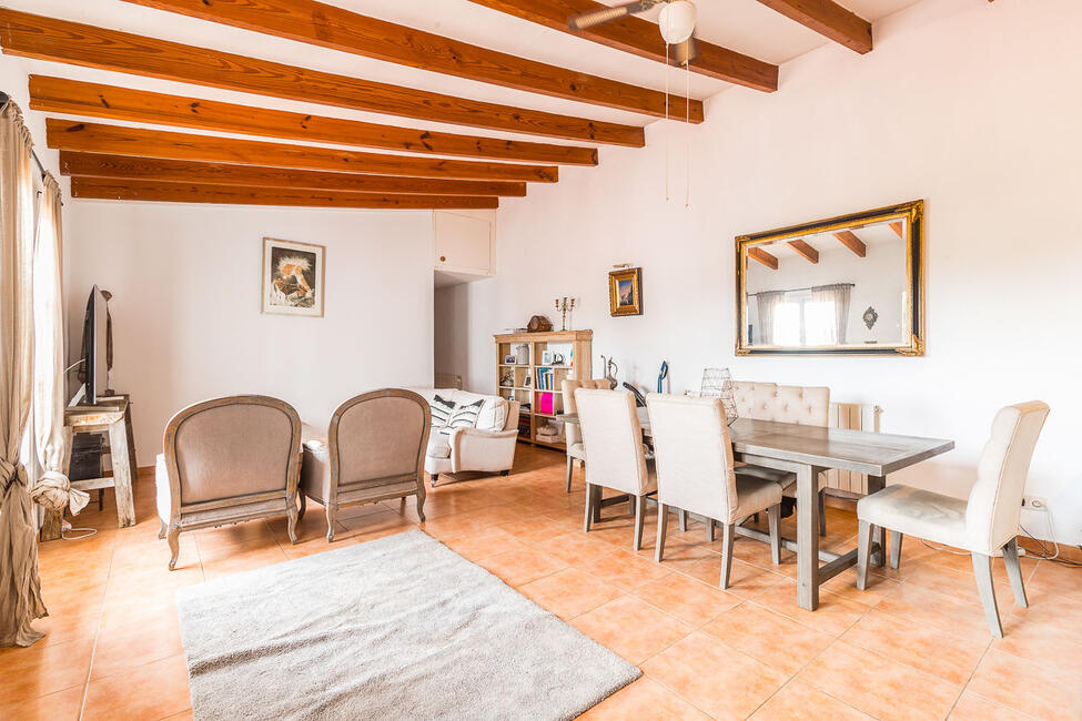 Multigenerational family finca with 11 rooms in Santa Maria del Cami